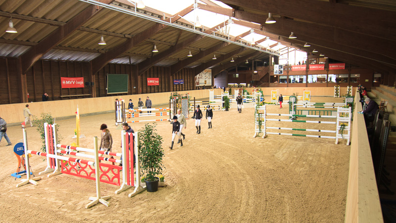 Turnier4 halle_springen